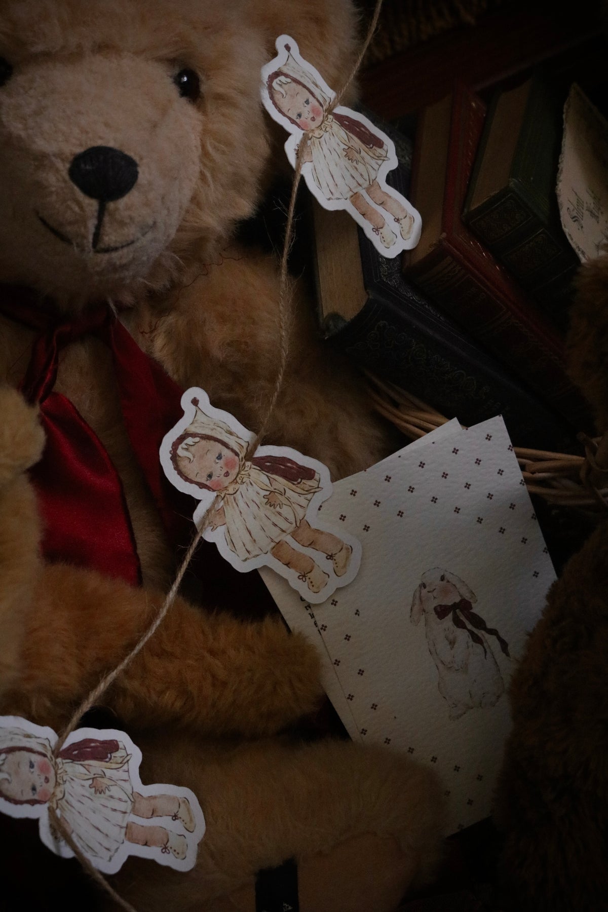 Dolly Christmas Garland