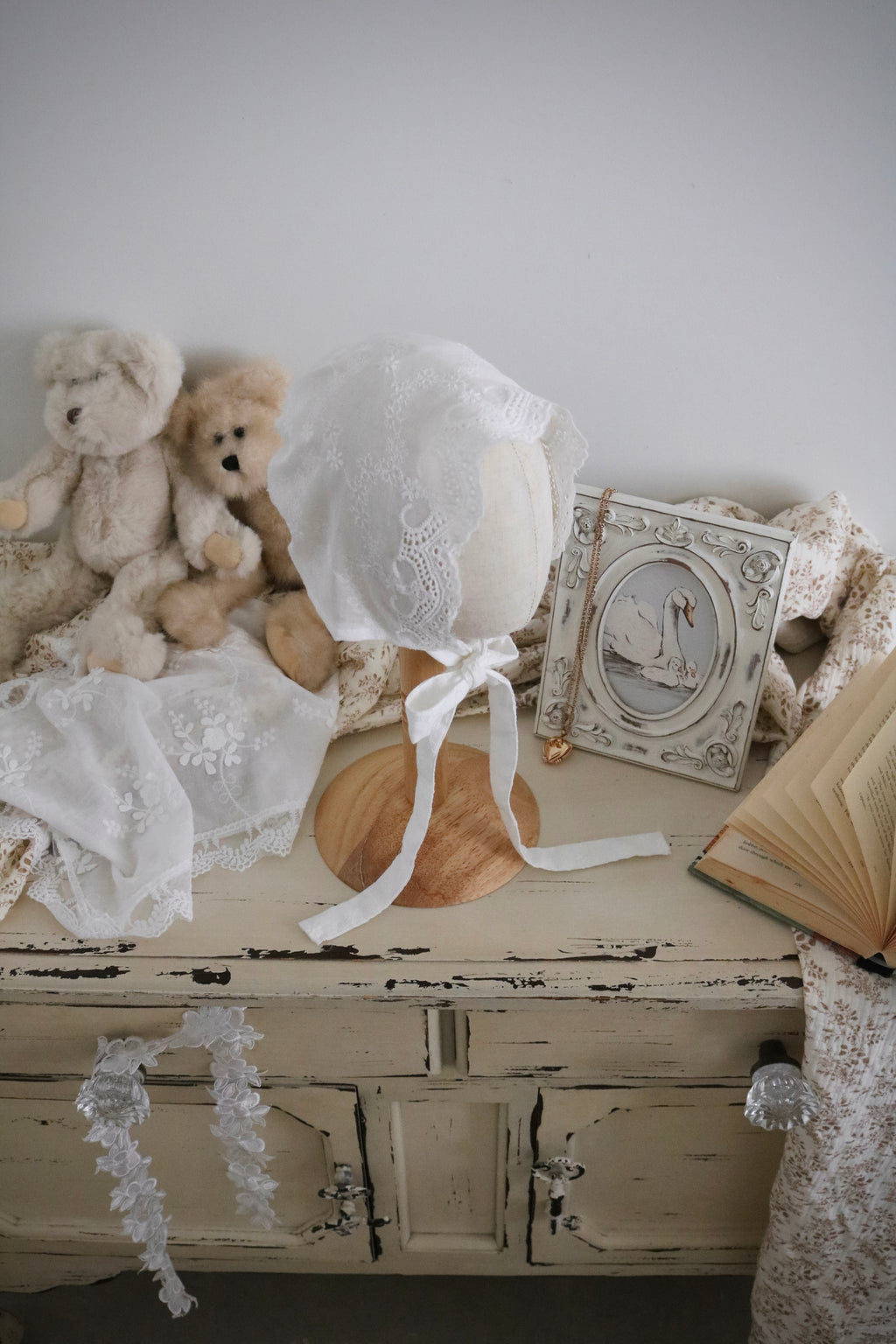 Embroidered Cotton Bonnet