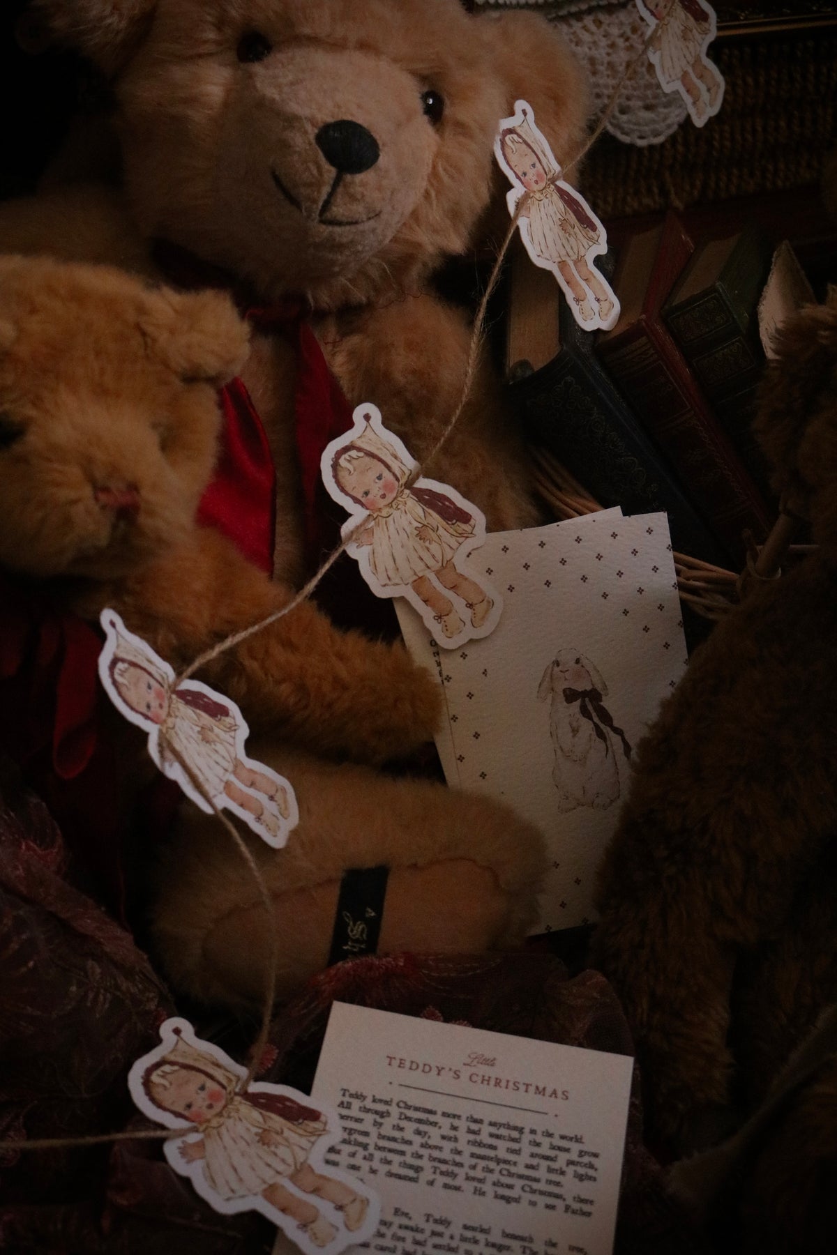 Dolly Christmas Garland