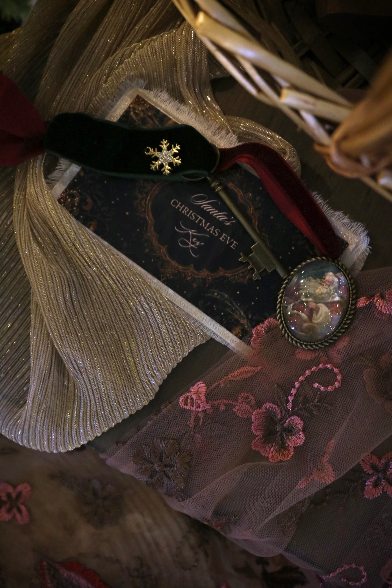 Santa’s Key to Christmas