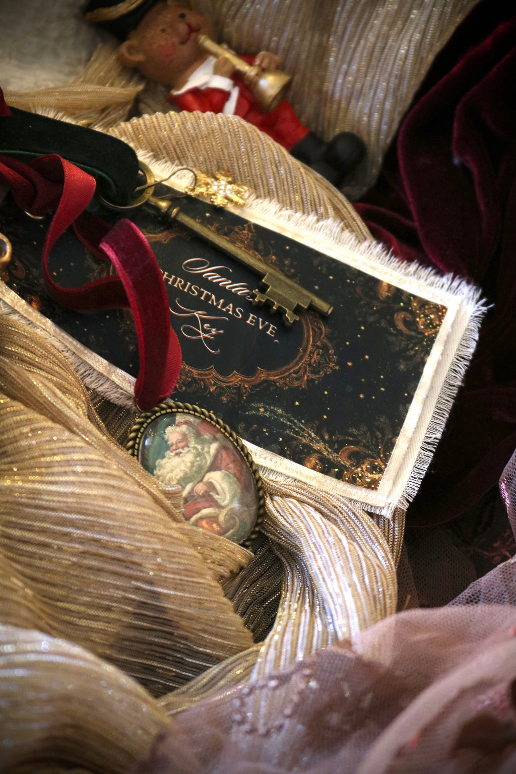 Santa’s Key to Christmas