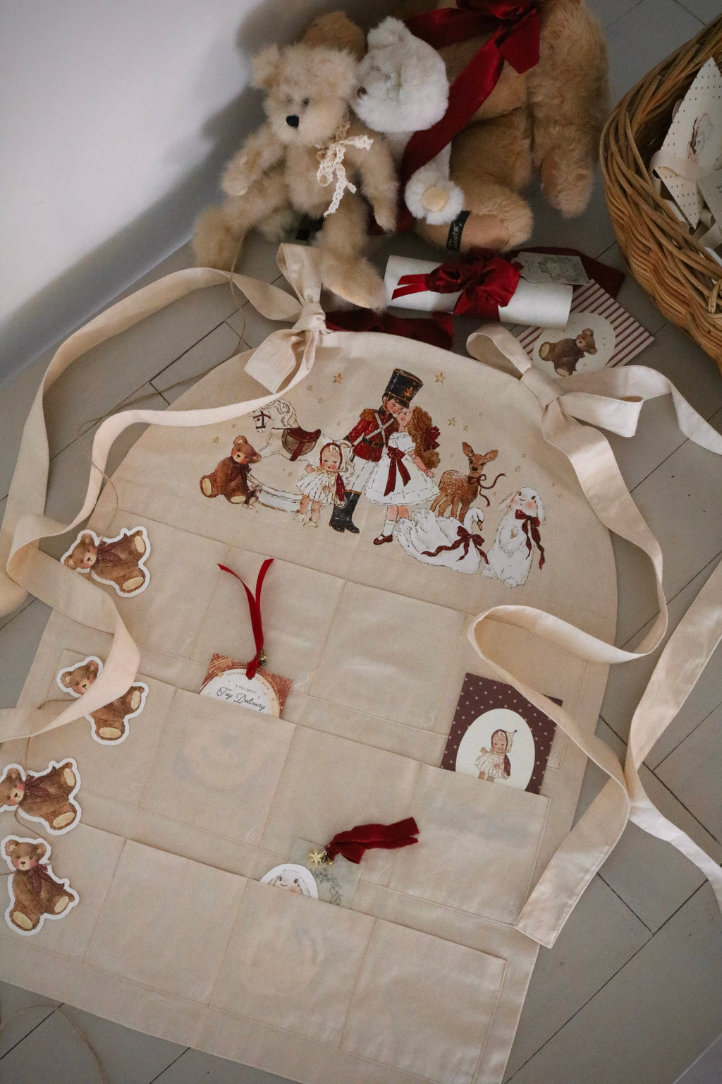 Heirloom Advent Calendar | 12 Large Pockets