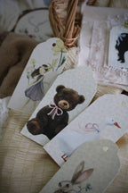 Layered Hanger | Custom Colours, Tags & Themes