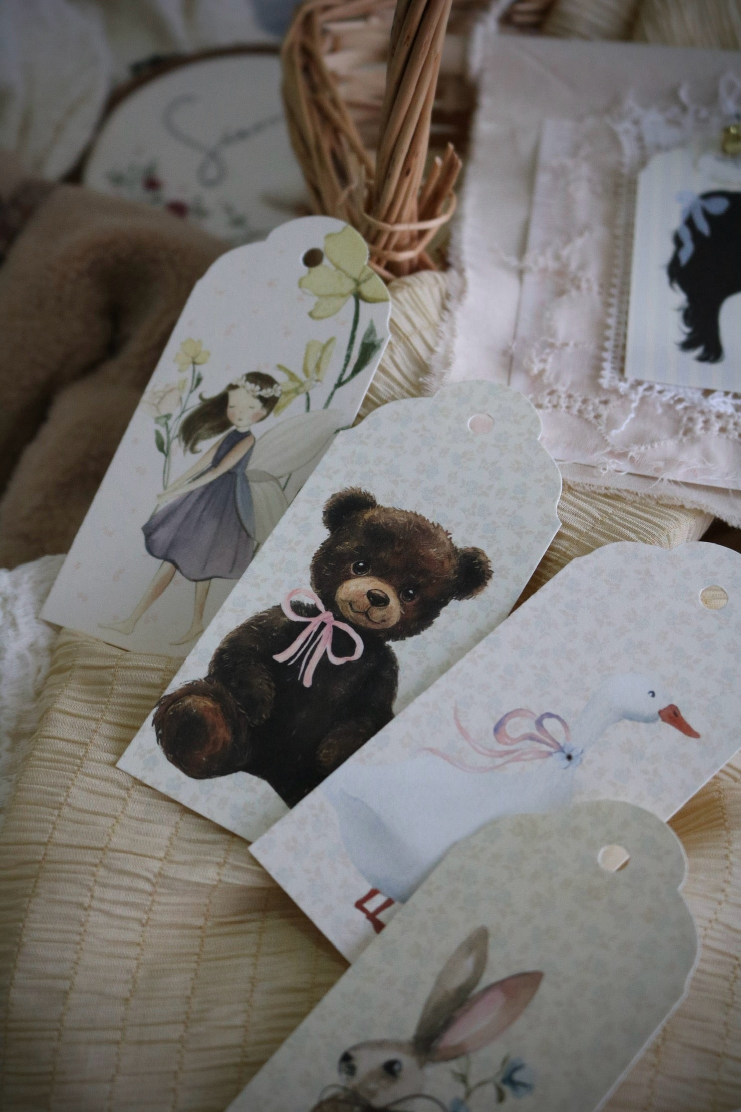 Layered Hanger | Custom Colours, Tags & Themes